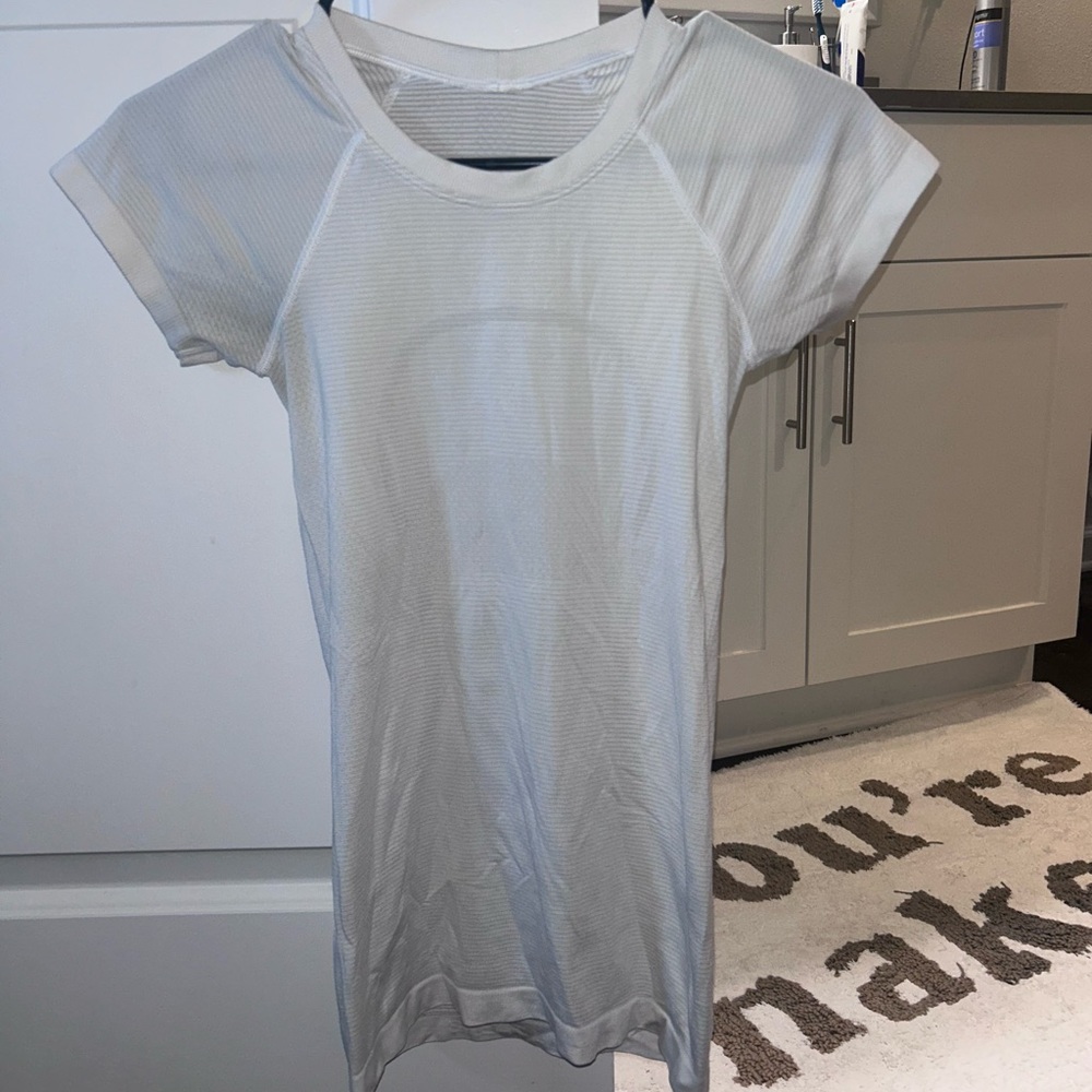 Lululemon short sleeve